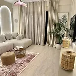 Lungomare Luxury Sea View * فلورا