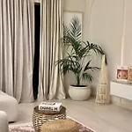 Lungomare Luxury Sea View Apartament *