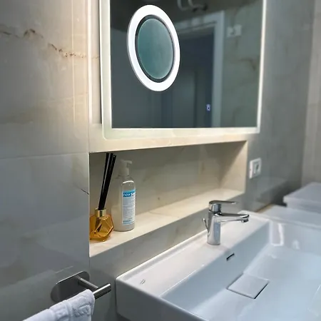 Lungomare Luxury Sea View *