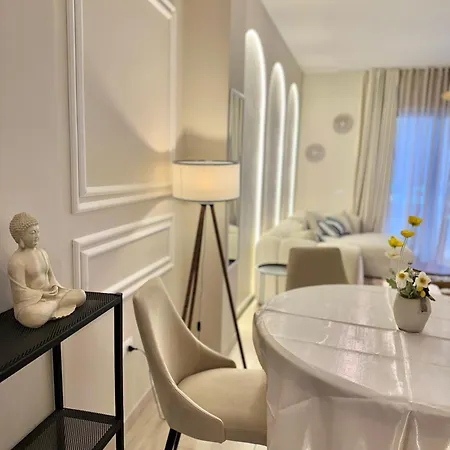 Lungomare Luxury Sea View * Vlorë