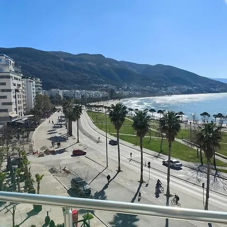 Lungomare Luxury Sea View Apartament