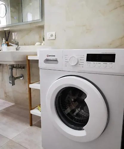 Lungomare Luxury Sea View * Wlora