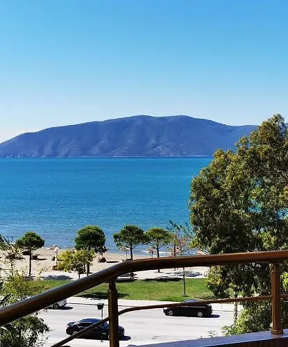 Lungomare Luxury Sea View Apartament Wlora