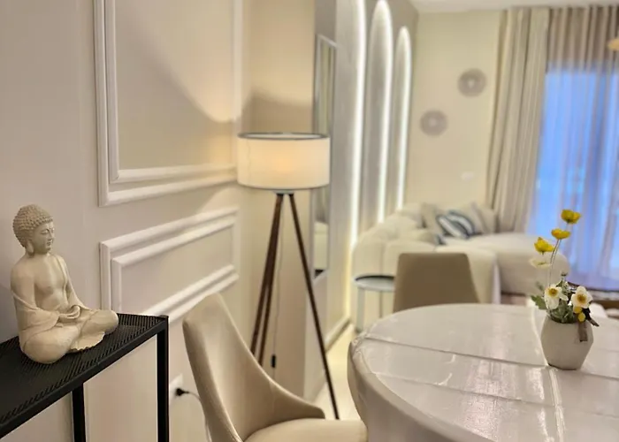 Lungomare Luxury Sea View * Wlora