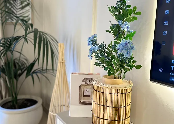 Lungomare Luxury Sea View Apartament Wlora