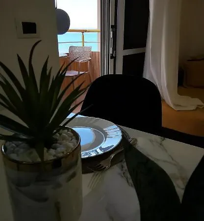 Lungomare Luxury Sea View Apartment Vlorë