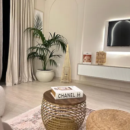 Lungomare Luxury Sea View Apartment Vlorë