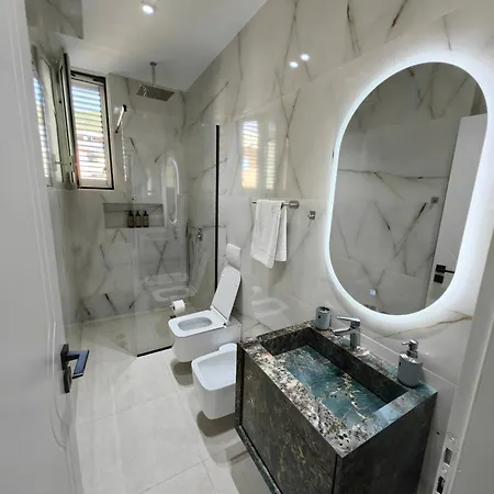 Lungomare Luxury Sea View Apartamento