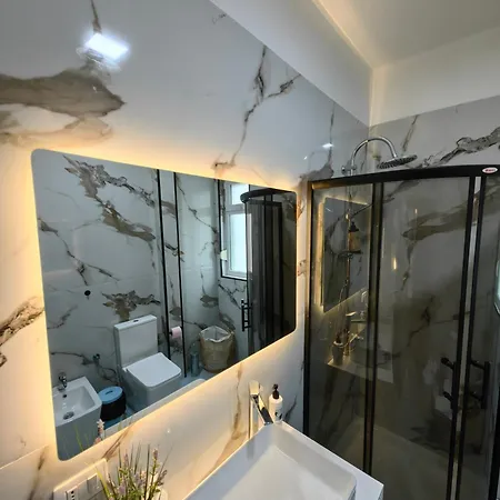 Lungomare Luxury Sea View Apartment