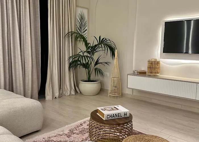Lungomare Luxury Sea View شقة فلورا